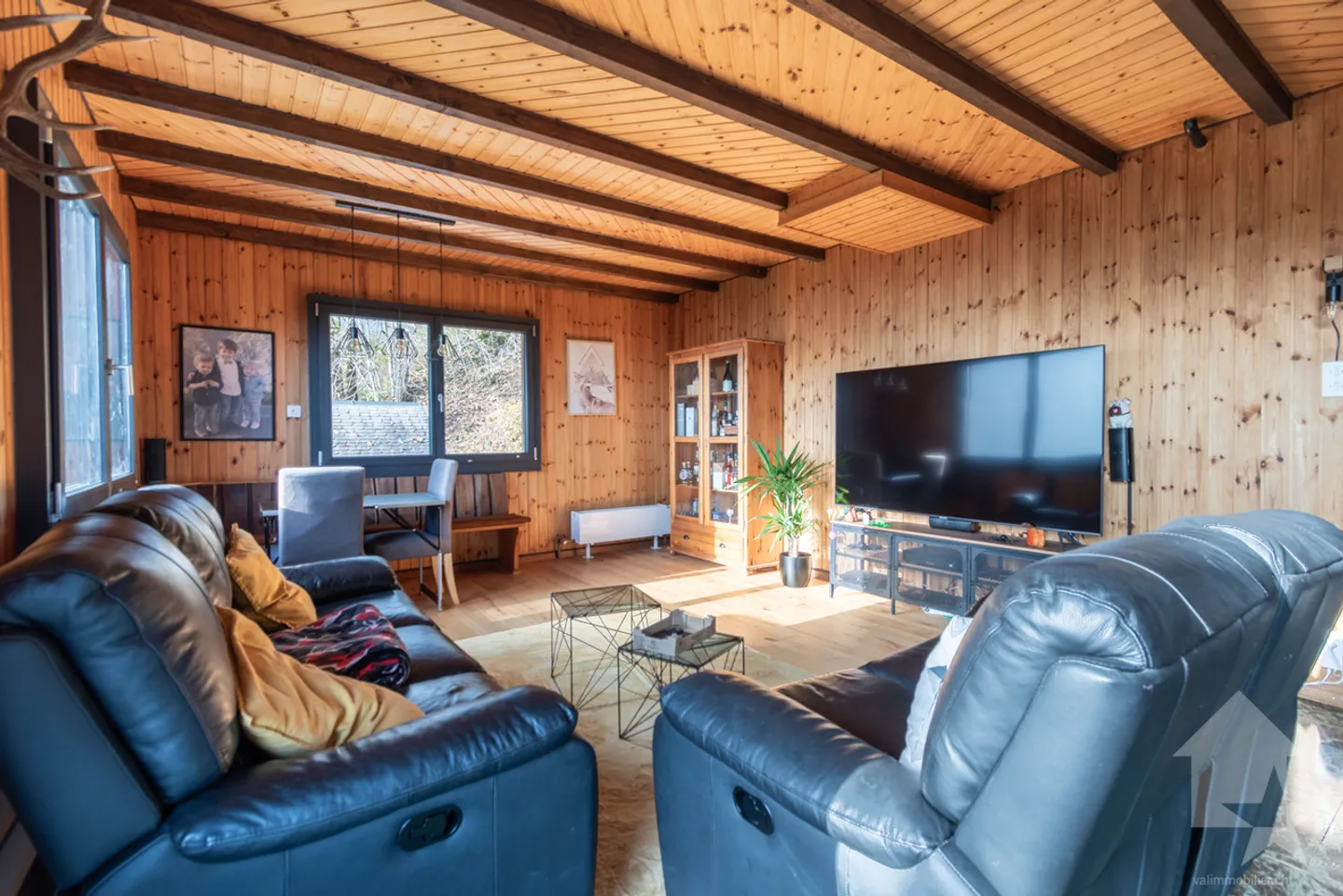 Miex, spacious 7.5-room partially renovated chalet - Photo 6 of 26