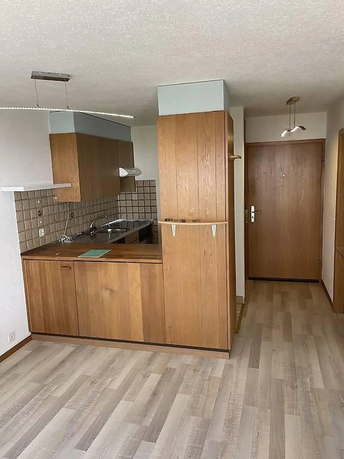 2.5-room apartment 1250fr Les Paccots - Photo 2 of 5