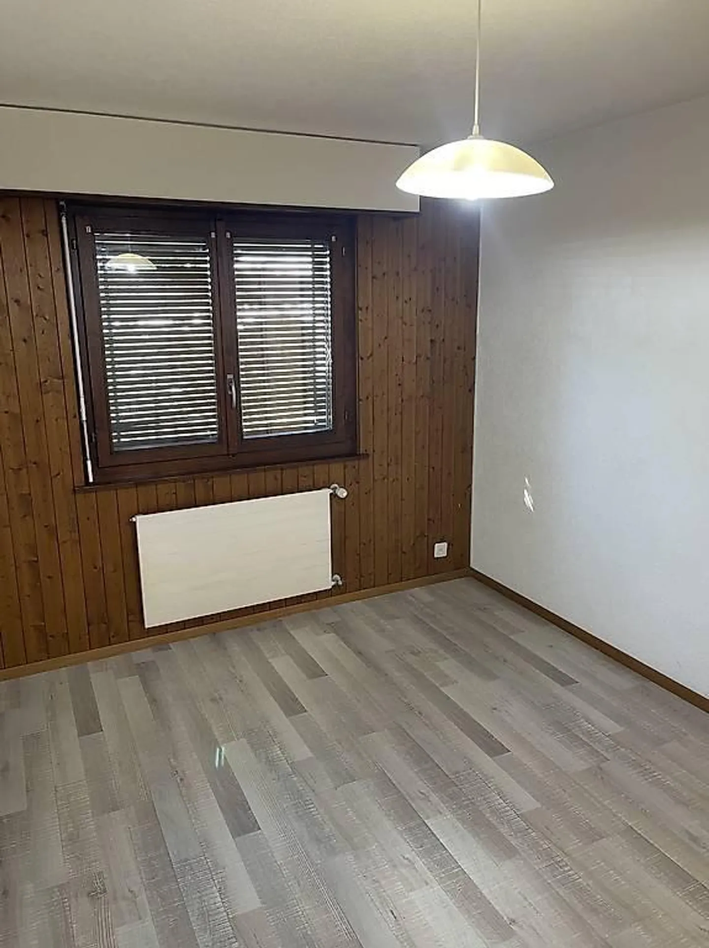 2.5-room apartment 1250fr Les Paccots - Photo 3 of 5