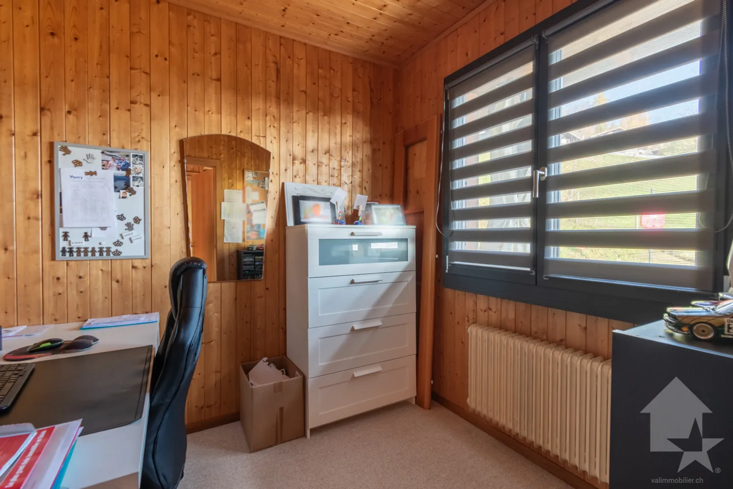 Miex, spacious 7.5-room partially renovated chalet - Photo 11 of 26