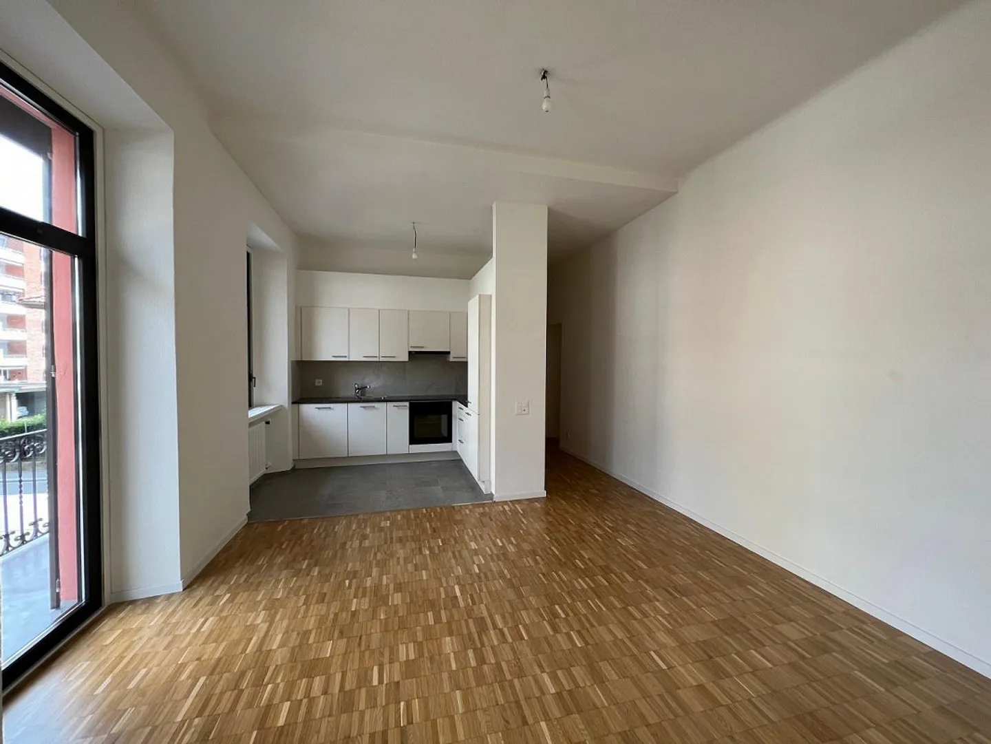 Renovierte 2.5 Zimmer Wohnung - Foto 2 von 9