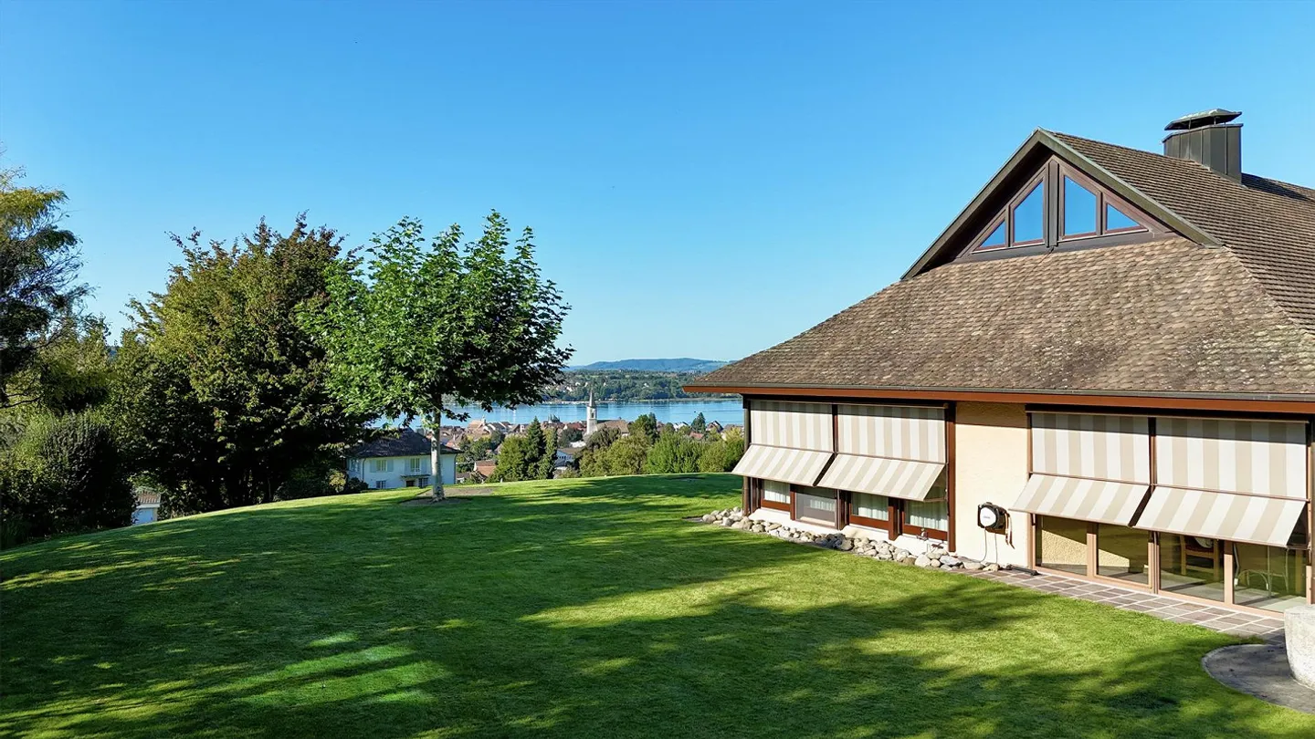 Stylish Country Villa with Dream Garden and Lake View - Photo 3 of 5