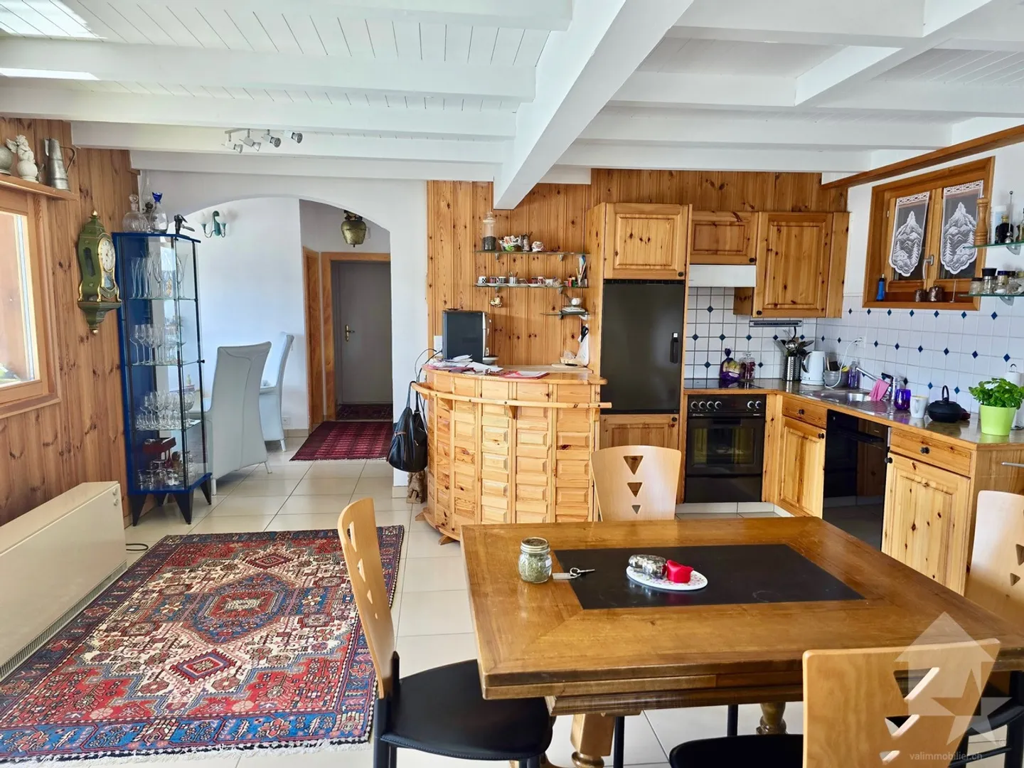 Chalet for sale - Photo 3 of 13