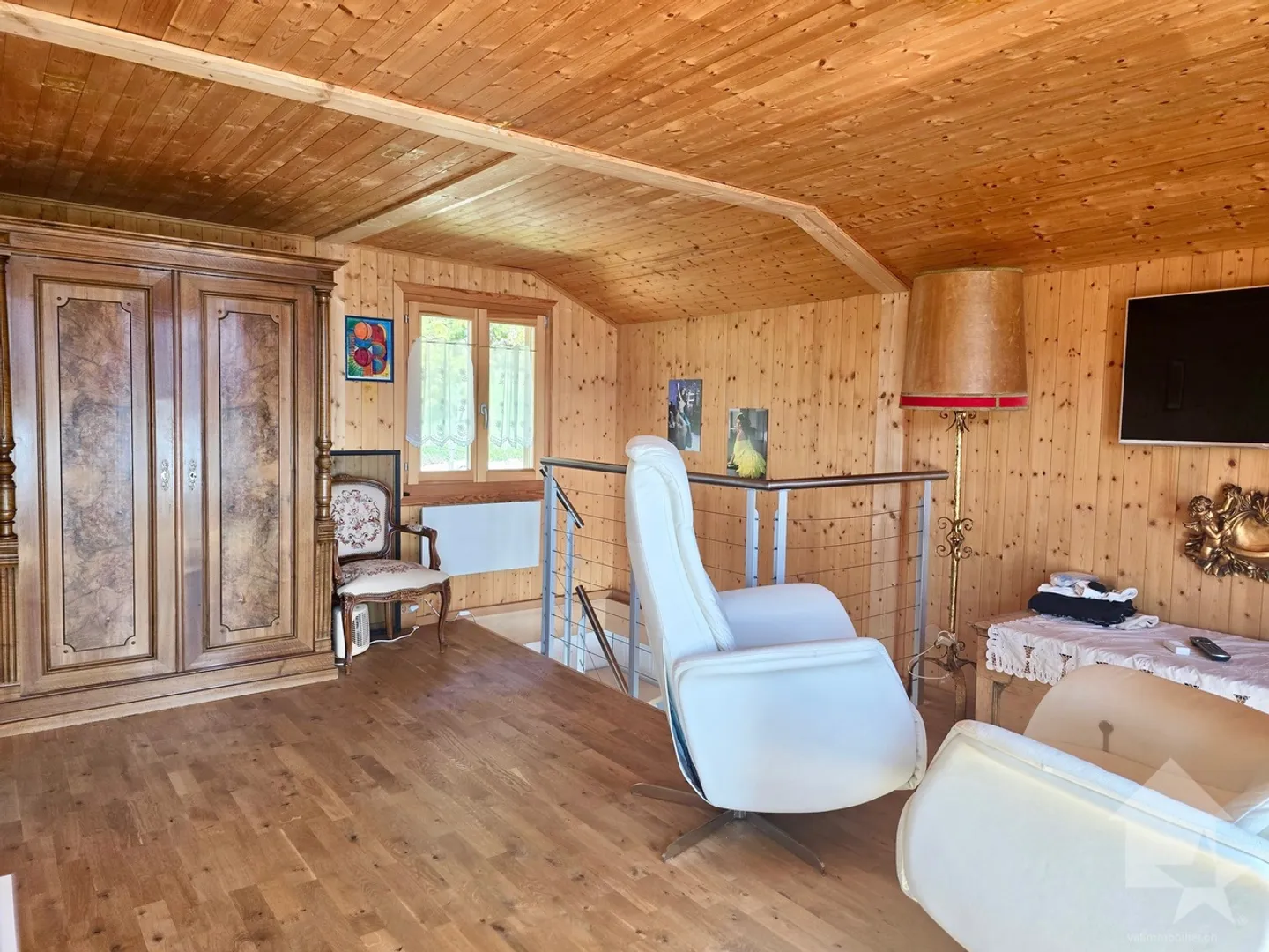 Chalet for sale - Photo 6 of 13