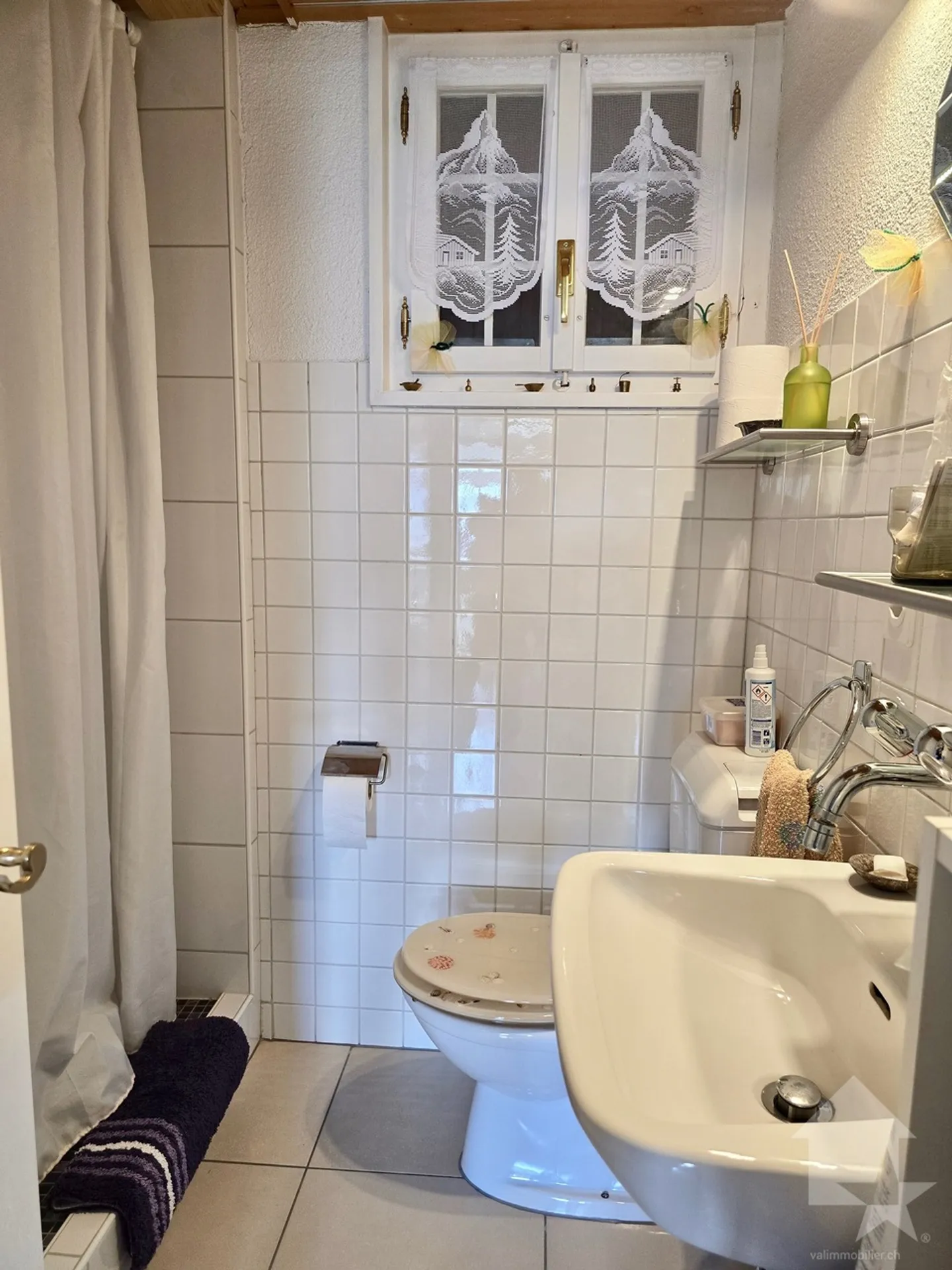 Chalet for sale - Photo 9 of 13