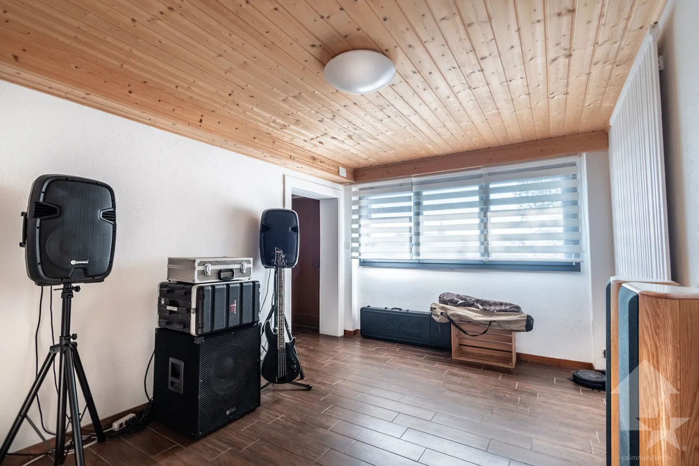 Miex, spacious 7.5-room partially renovated chalet - Photo 19 of 26