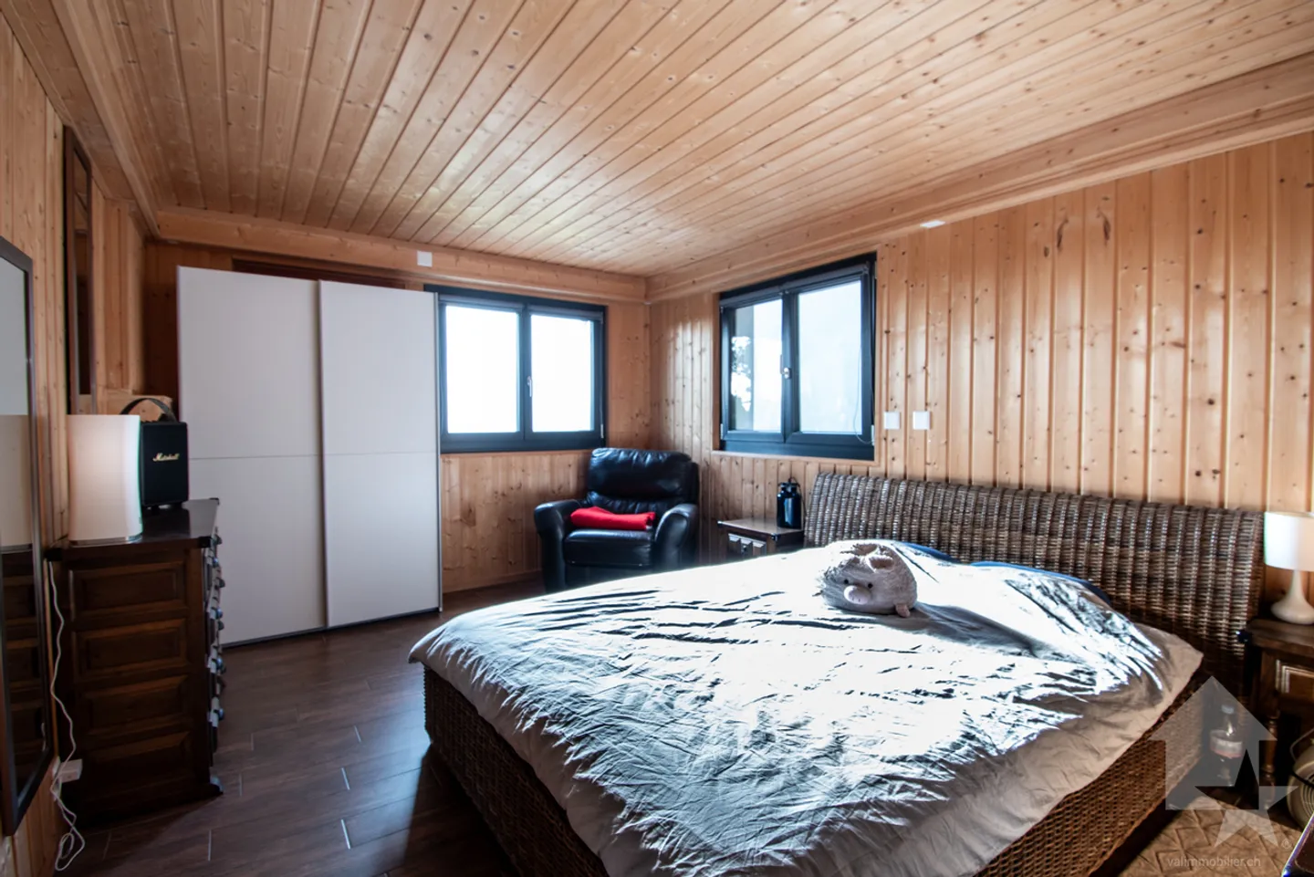 Miex, spacious 7.5-room partially renovated chalet - Photo 20 of 26