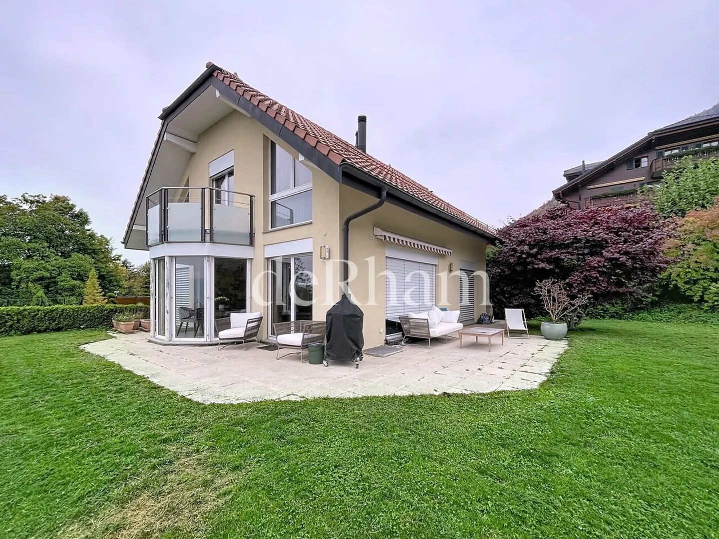 Helle und geräumige Villa, ideale Lage und Panoramablick! - Foto 1 von 13