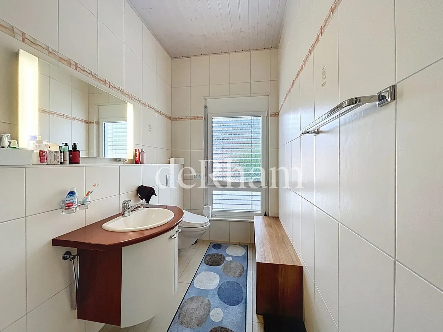 Helle und geräumige Villa, ideale Lage und Panoramablick! - Foto 6 von 13