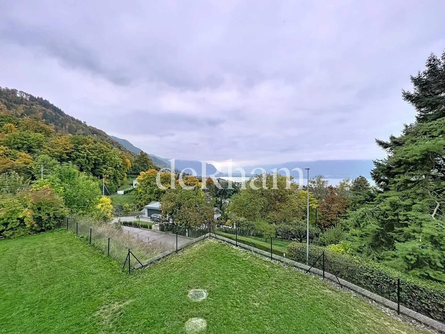 Helle und geräumige Villa, ideale Lage und Panoramablick! - Foto 9 von 13