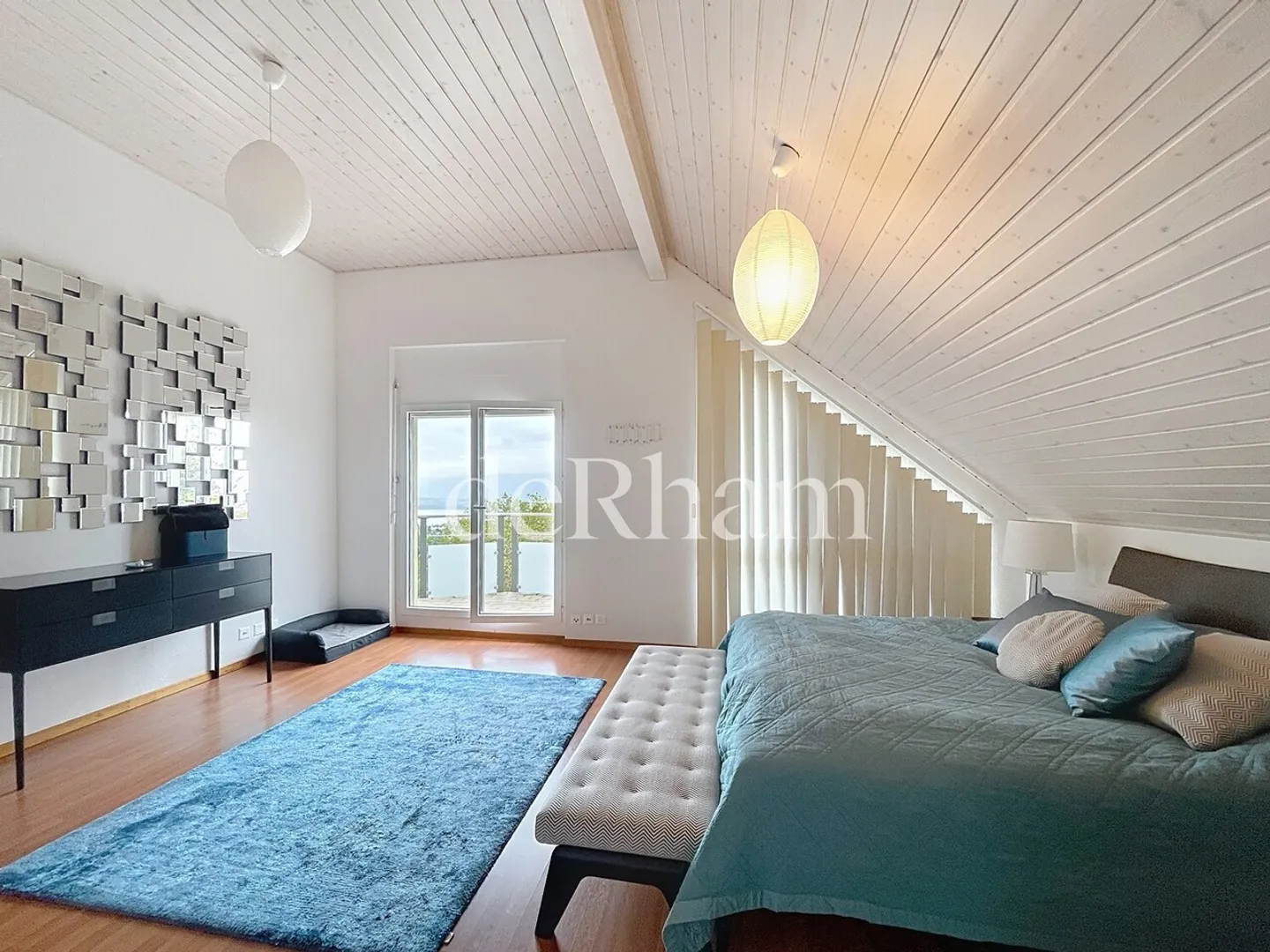 Helle und geräumige Villa, ideale Lage und Panoramablick! - Foto 11 von 13