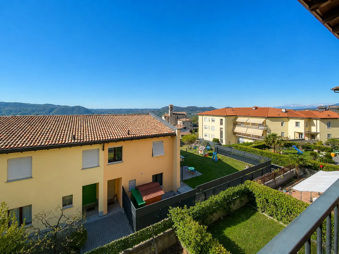 Terraced house with 6.5 rooms and garden in Castel San Pietro - Photo 11 of 13