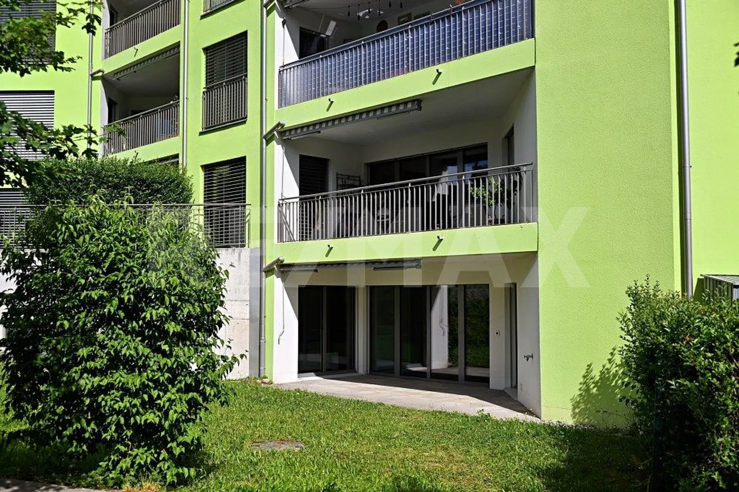 Appartement moderne 2.5 pièces avec jardin - Photo 1 sur 10