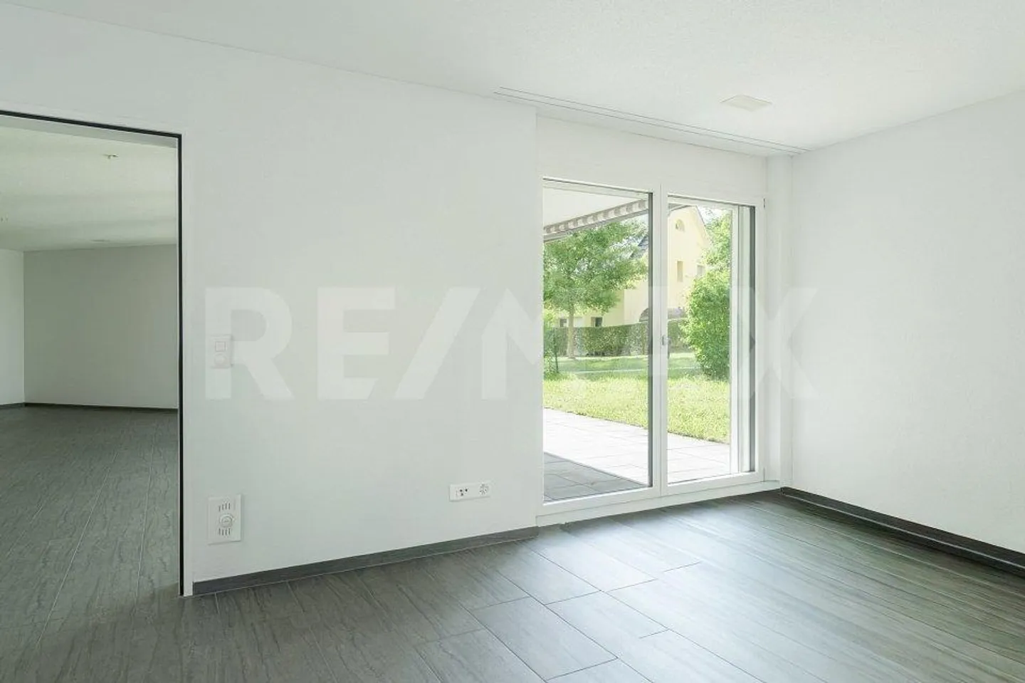 Appartement moderne 2.5 pièces avec jardin - Photo 6 sur 10