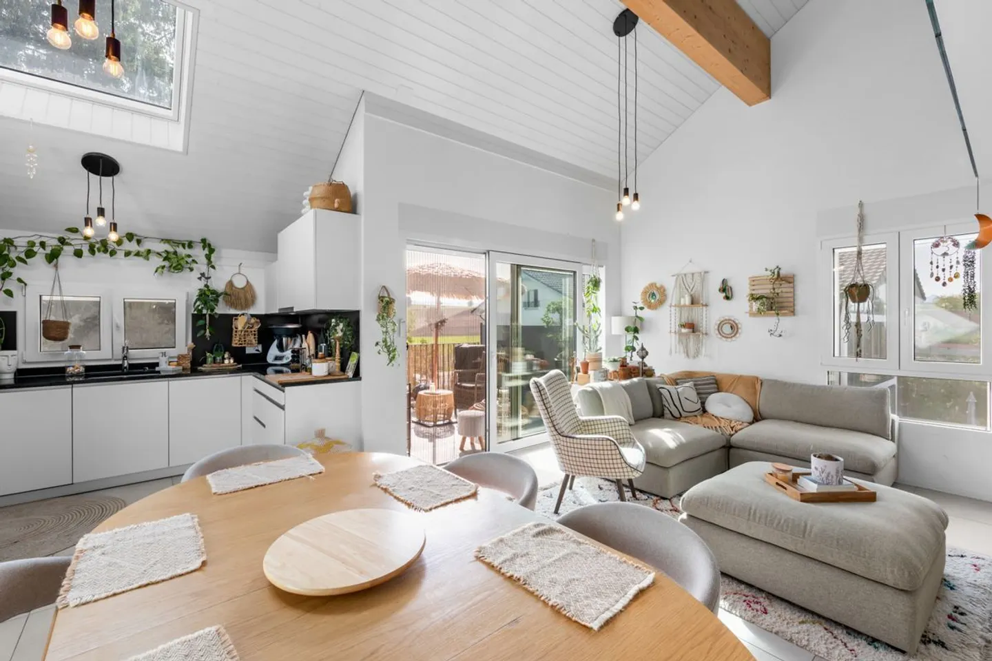 Penthouse-Duplex, Helligkeit und Ruhe in einem Gebäude von 2023 - Foto 9 von 13