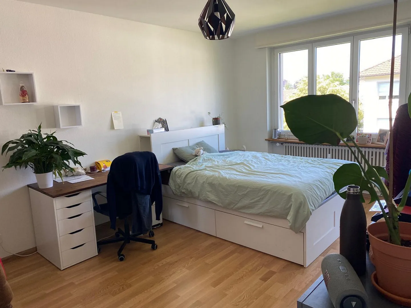 Bel appartement 2 pièces ensoleillé près du centre du village et pourtant très calme - Photo 12 sur 16