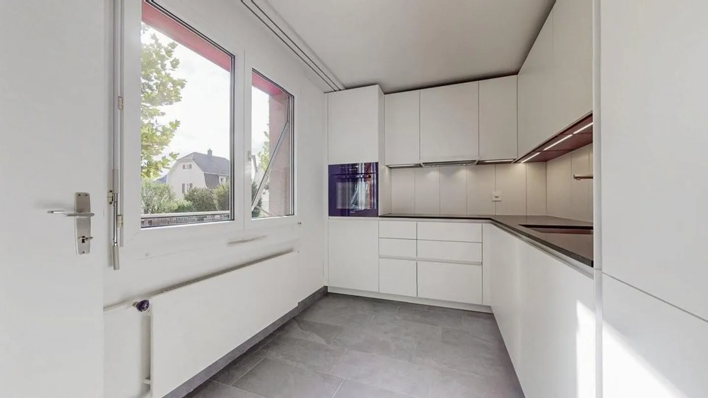 Your new home makes commuting easy - Photo 5 of 12