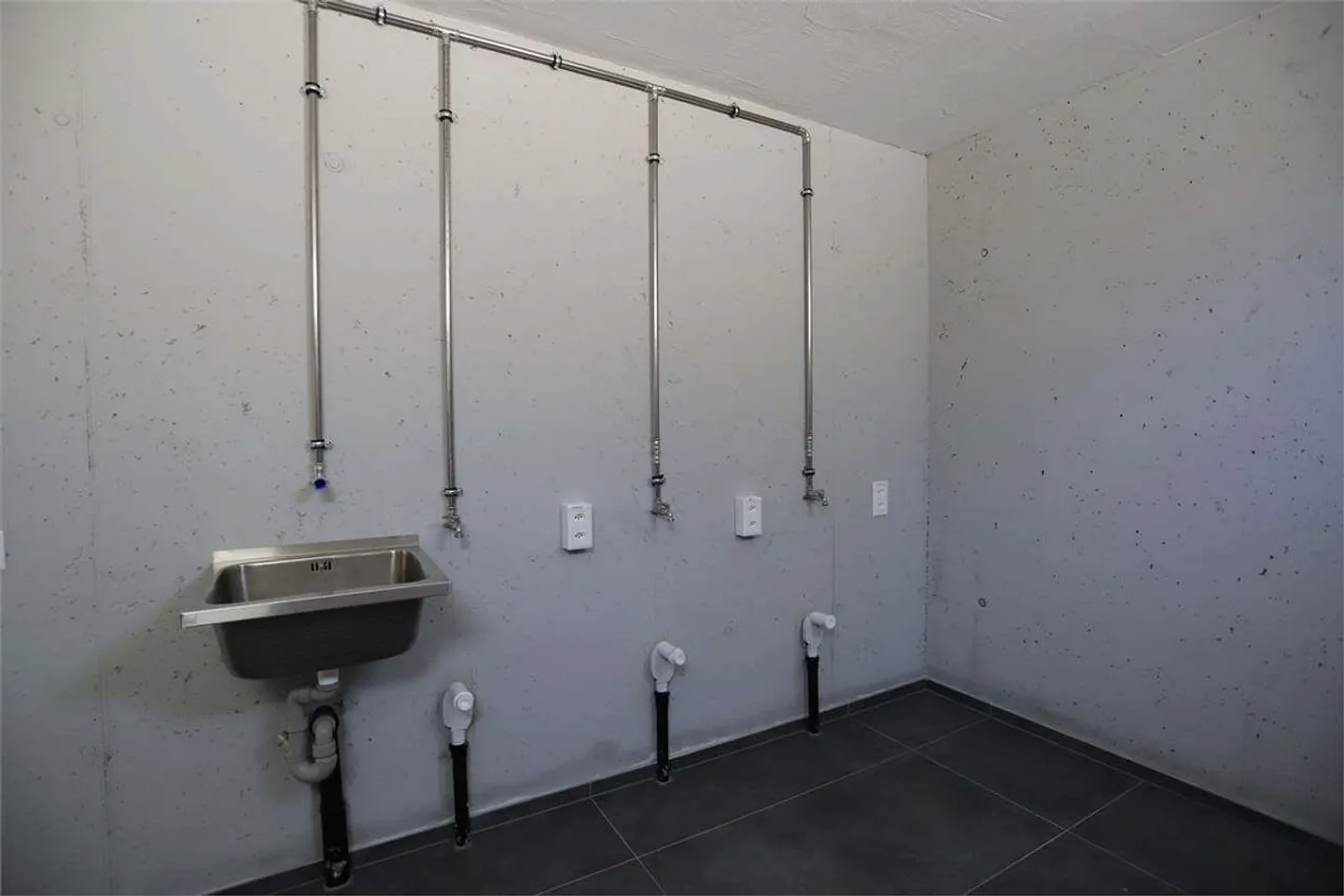 NEW TWO-ROOM APARTMENT FOR RENT - SORENGO TASSINO AREA - Photo 10 of 12