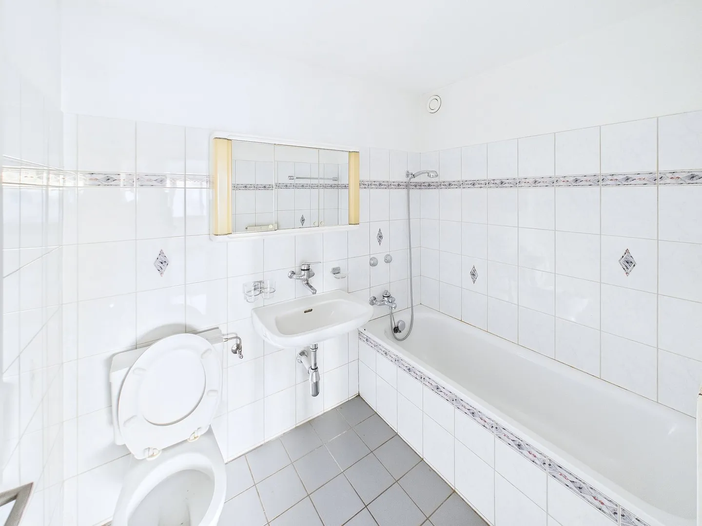 Appartement attrayant de 4 pièces avec balcon - Photo 2 sur 25