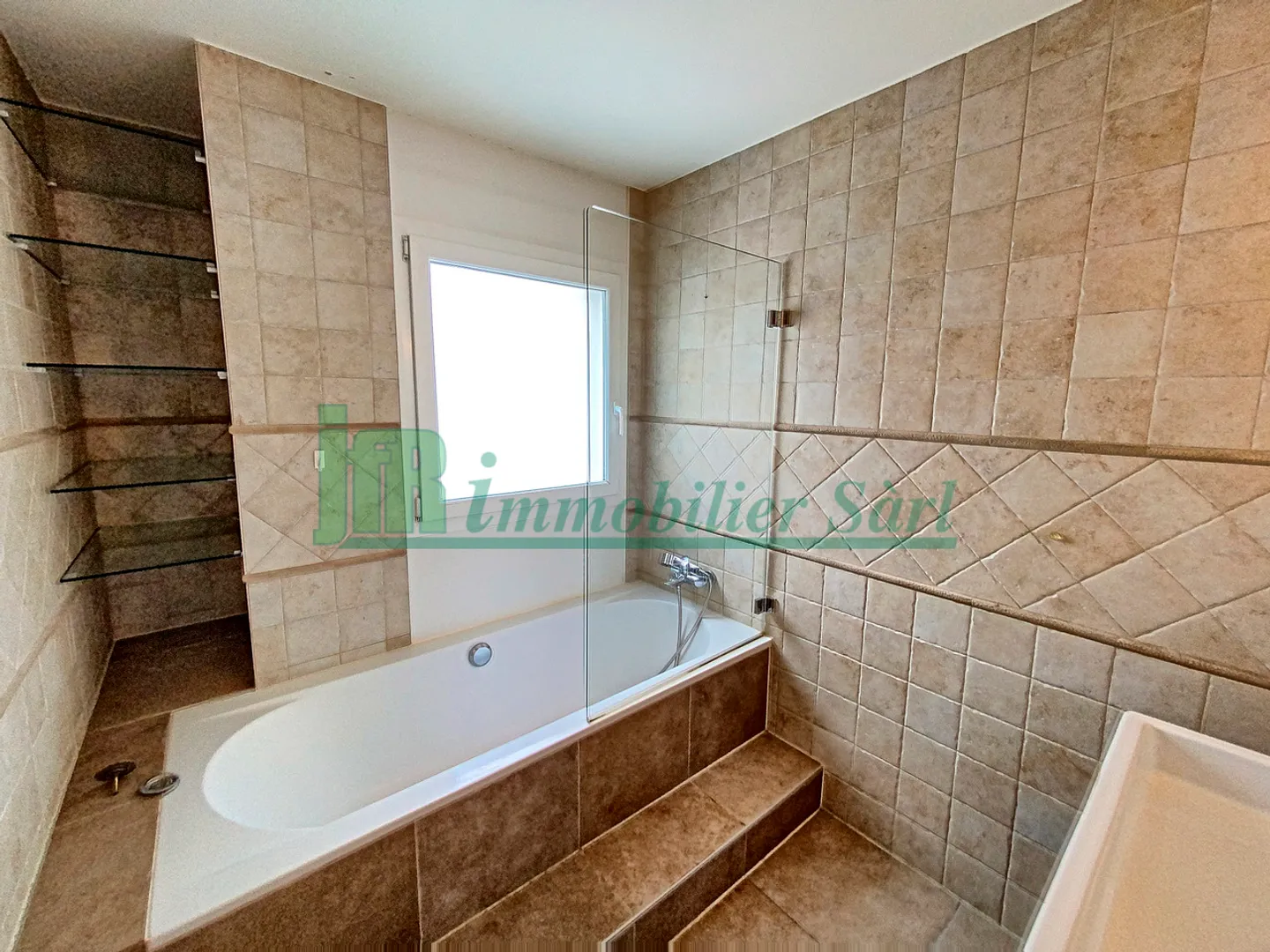 Geräumige Wohnung mit Balkon - Foto 8 von 12