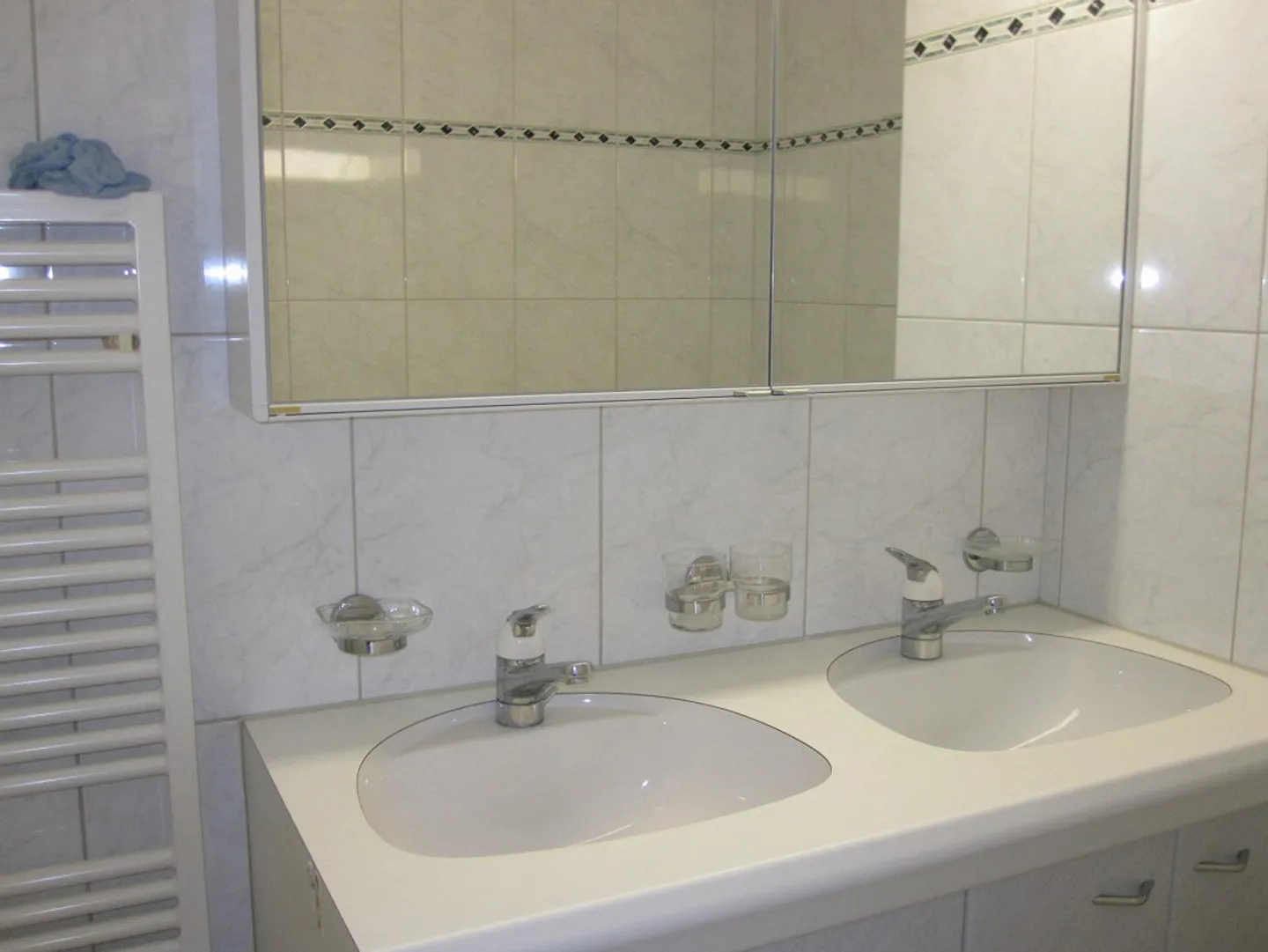 Beautiful, spacious 4.5-room apartment with garden seating area - Photo 8 of 9