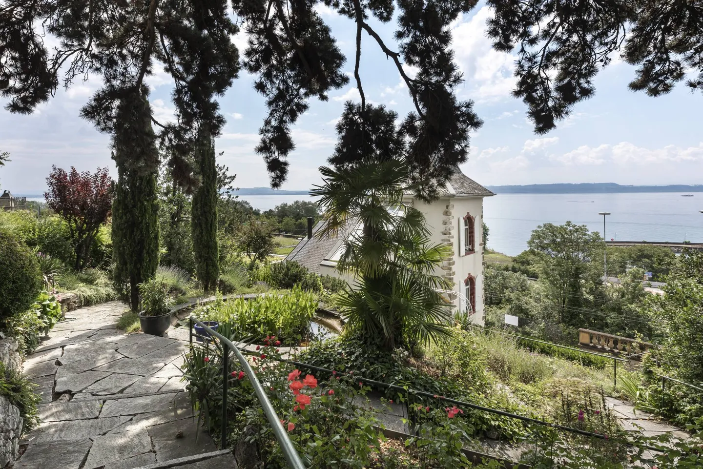 Maison de maître avec dépendance de 3.5 pièces en ville de Neuchâtel - Photo 9 sur 11