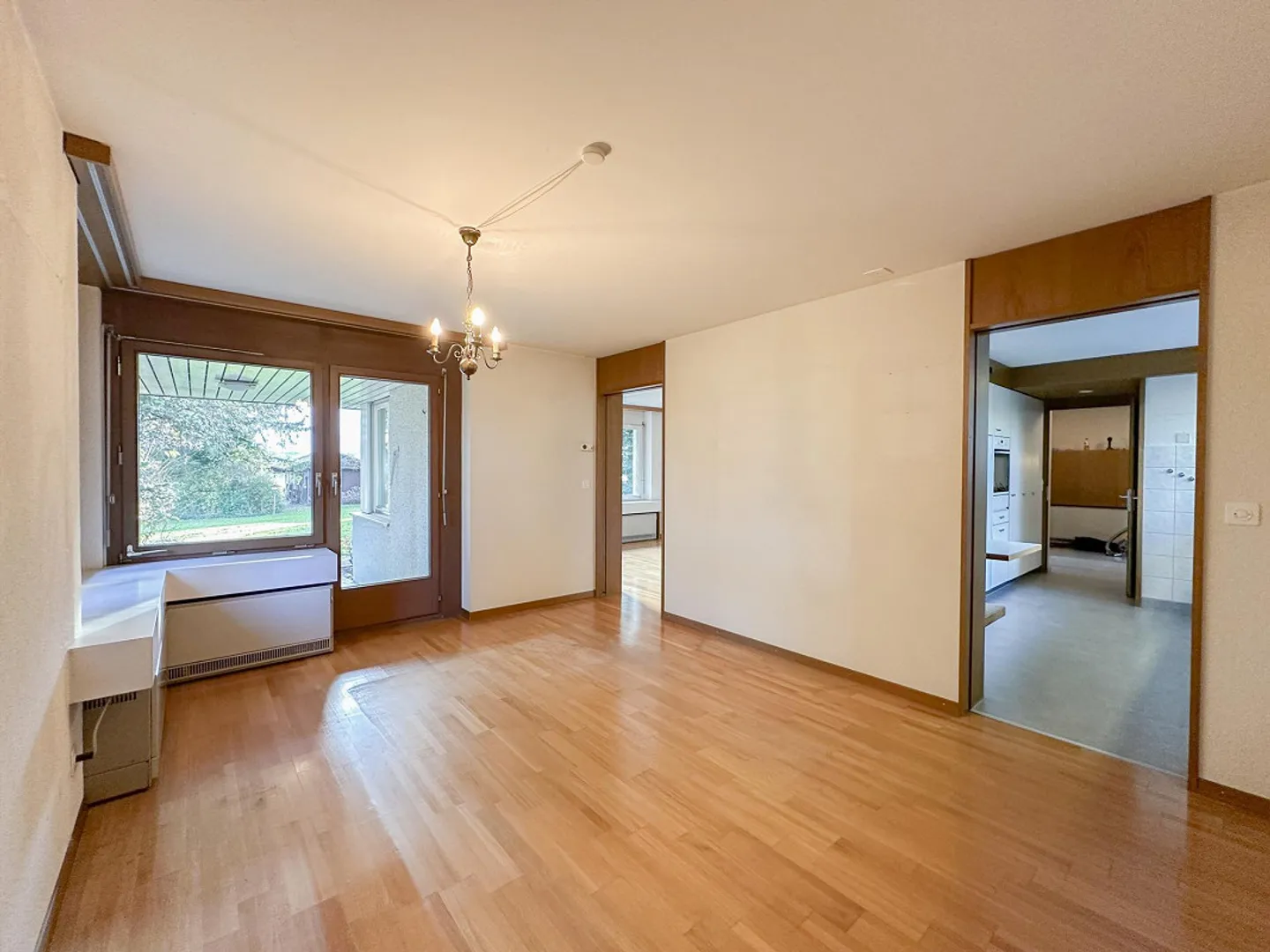 Proprietà con giardino simile a un parco in una posizione unica - Foto 10 di 19