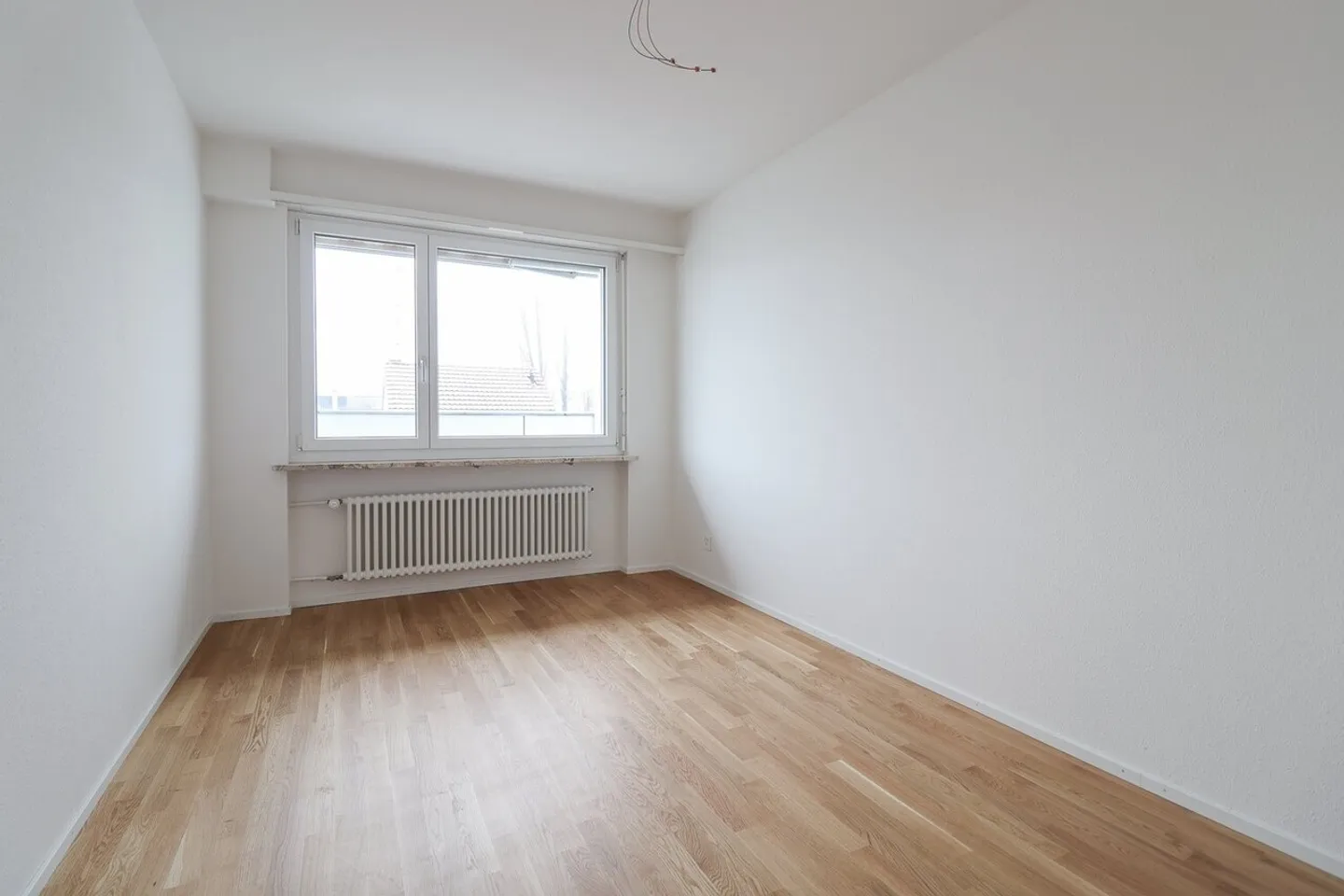 Moderne 4.5-Zimmer-Wohnung mit Balkon und zentraler Lage am Riehenring - Foto 5 von 11