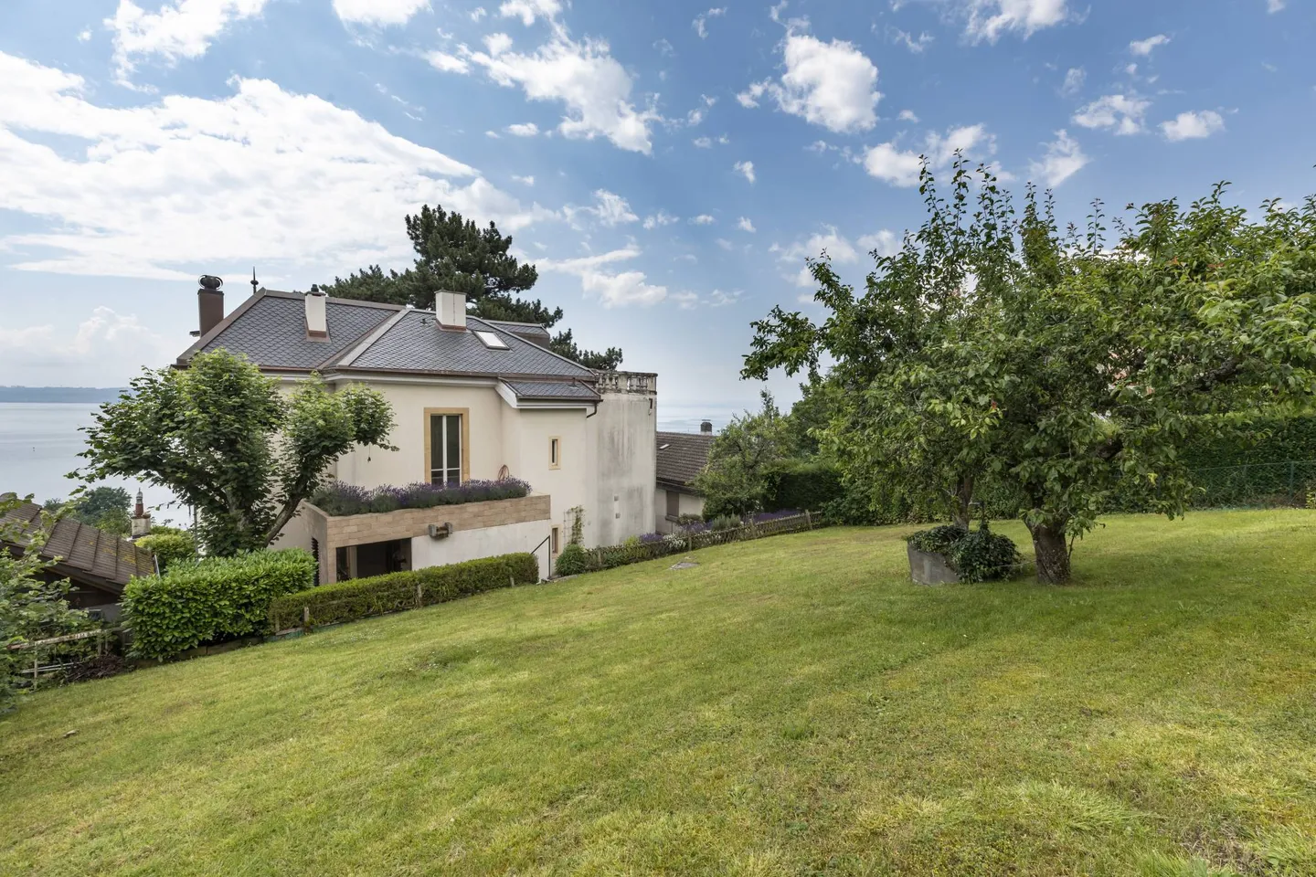 Maison de maître avec dépendance de 3.5 pièces en ville de Neuchâtel - Photo 8 sur 11