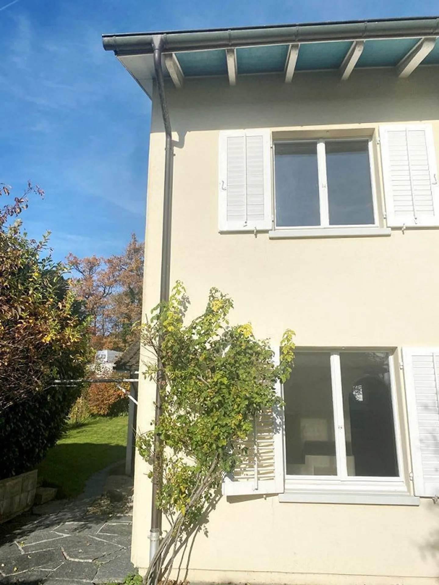 Charming jewel with garden, garage in a quiet location - Photo 3 of 29