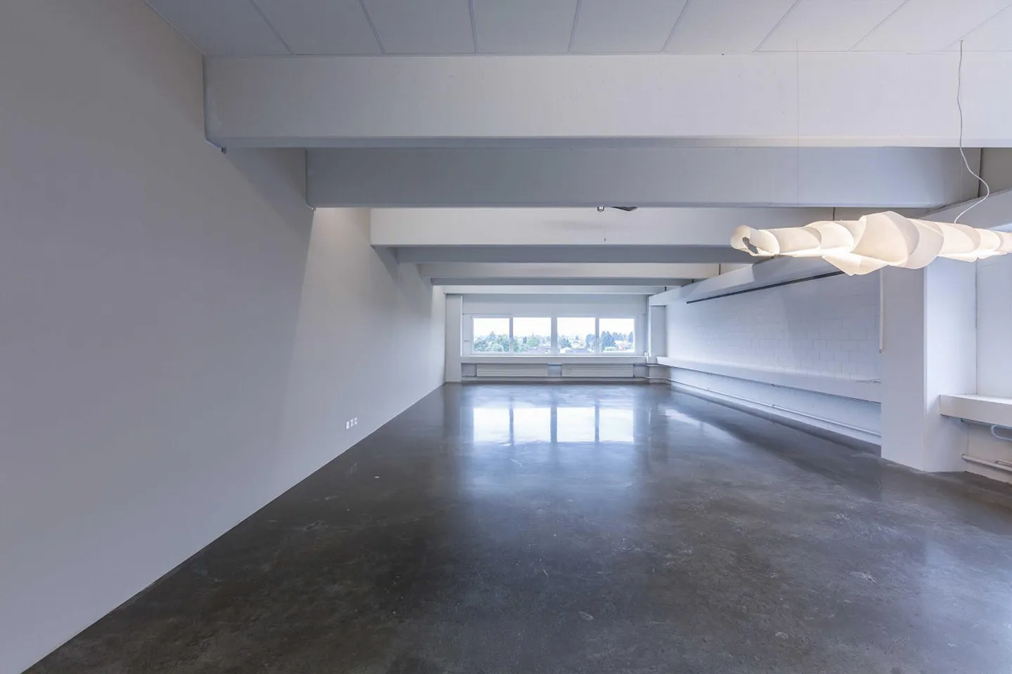 Bureau 85m2 DLZ 3 - avec une vue remarquable - Photo 2 sur 7