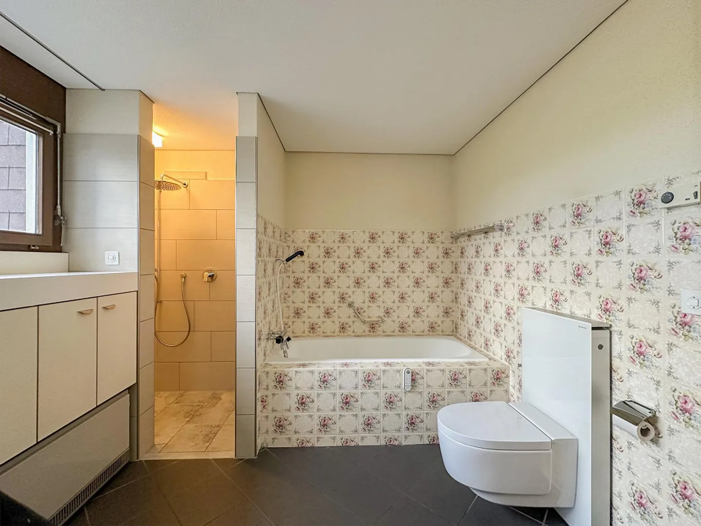 Proprietà con giardino simile a un parco in una posizione unica - Foto 13 di 19