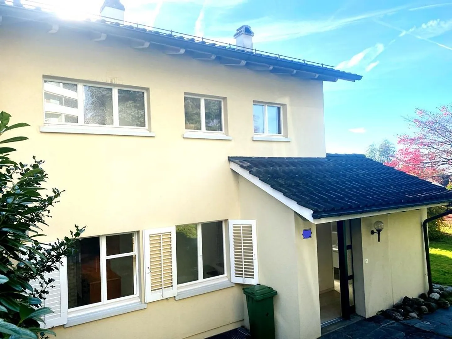 Charming jewel with garden, garage in a quiet location - Photo 5 of 29