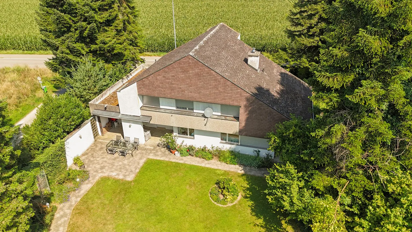 Proprietà con giardino simile a un parco in una posizione unica - Foto 18 di 19