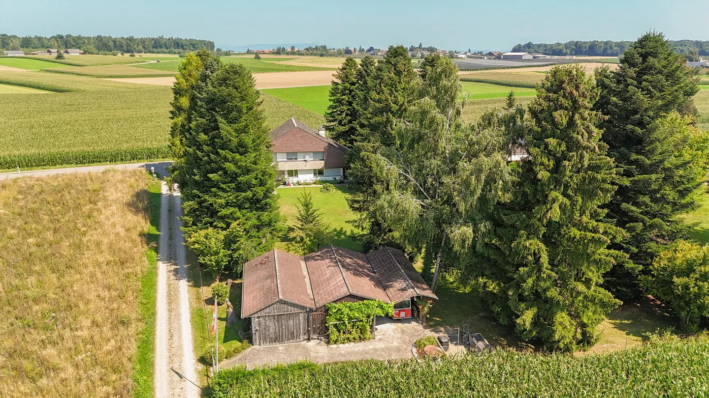 Proprietà con giardino simile a un parco in una posizione unica - Foto 19 di 19