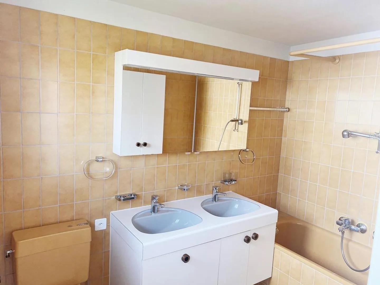 Charming jewel with garden, garage in a quiet location - Photo 21 of 29