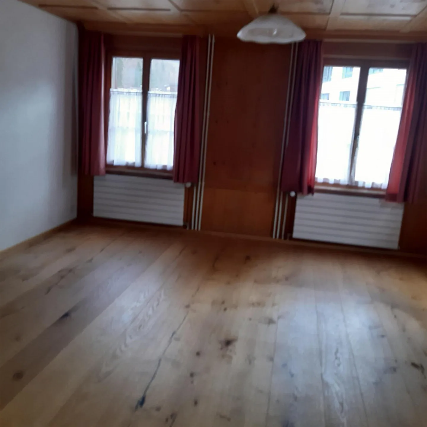 3.5 Room Apartment - Photo 3 of 5