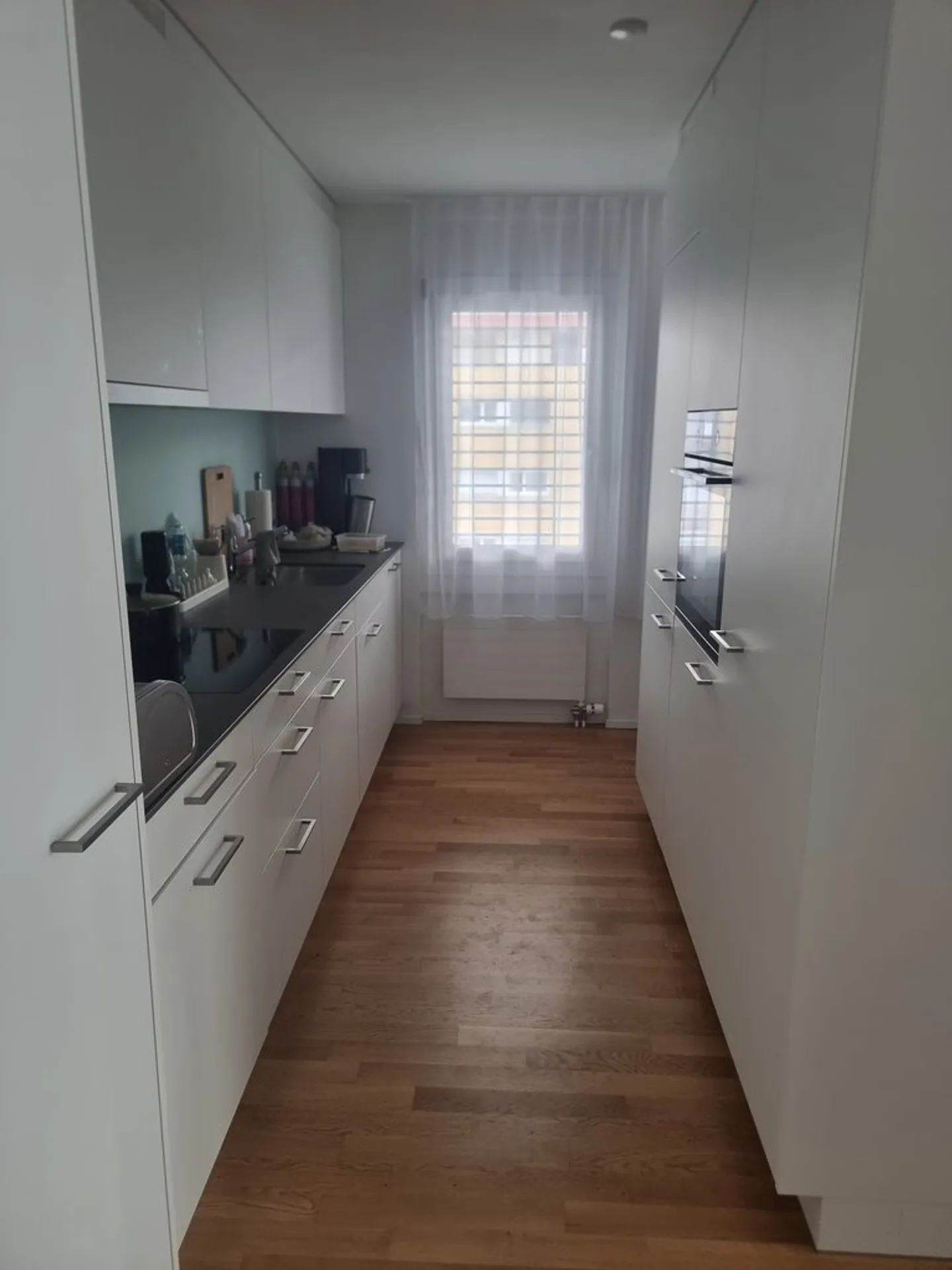 Appartamento Familiare Moderno in una Zona Residenziale Tranquilla - Foto 3 di 7