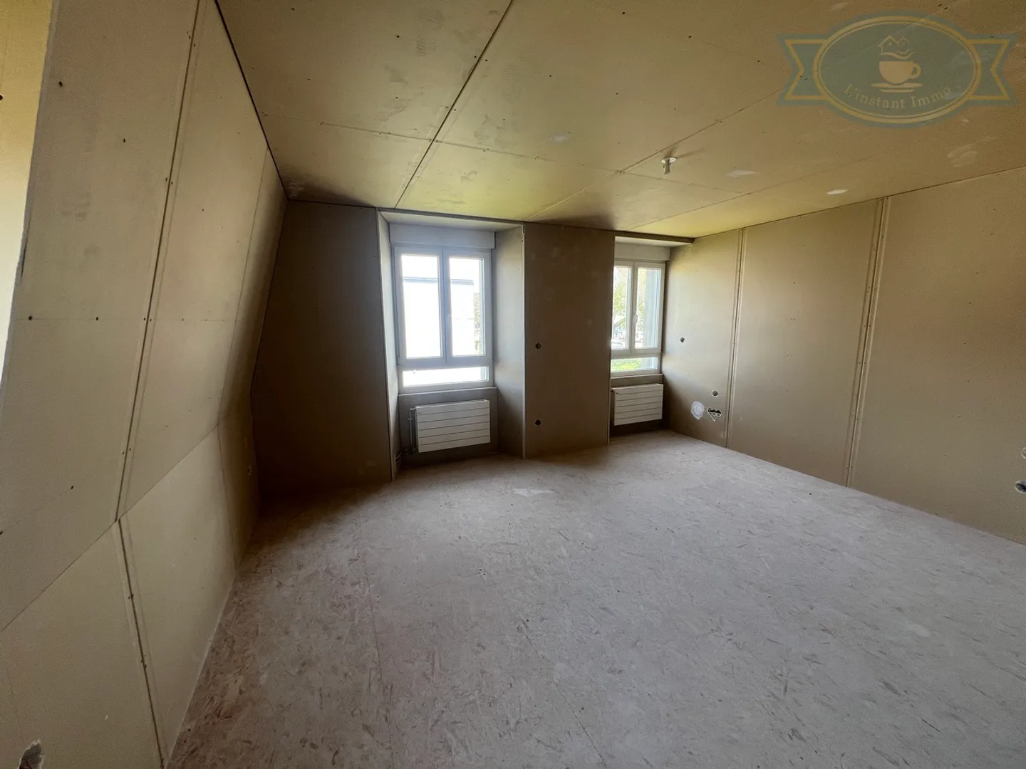Penthouse con potenziale di personalizzazione - Foto 5 di 9