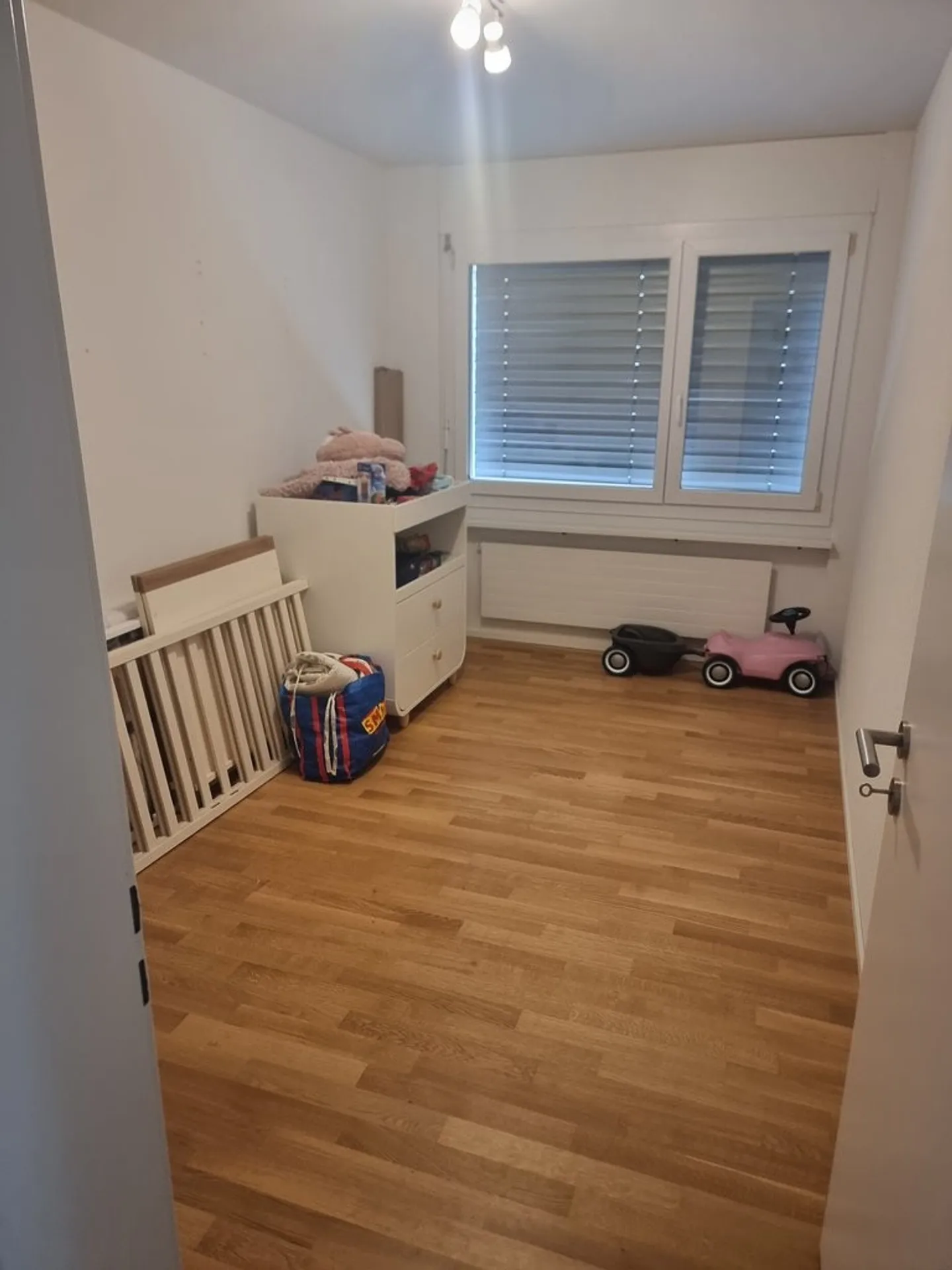 Appartamento Familiare Moderno in una Zona Residenziale Tranquilla - Foto 5 di 7