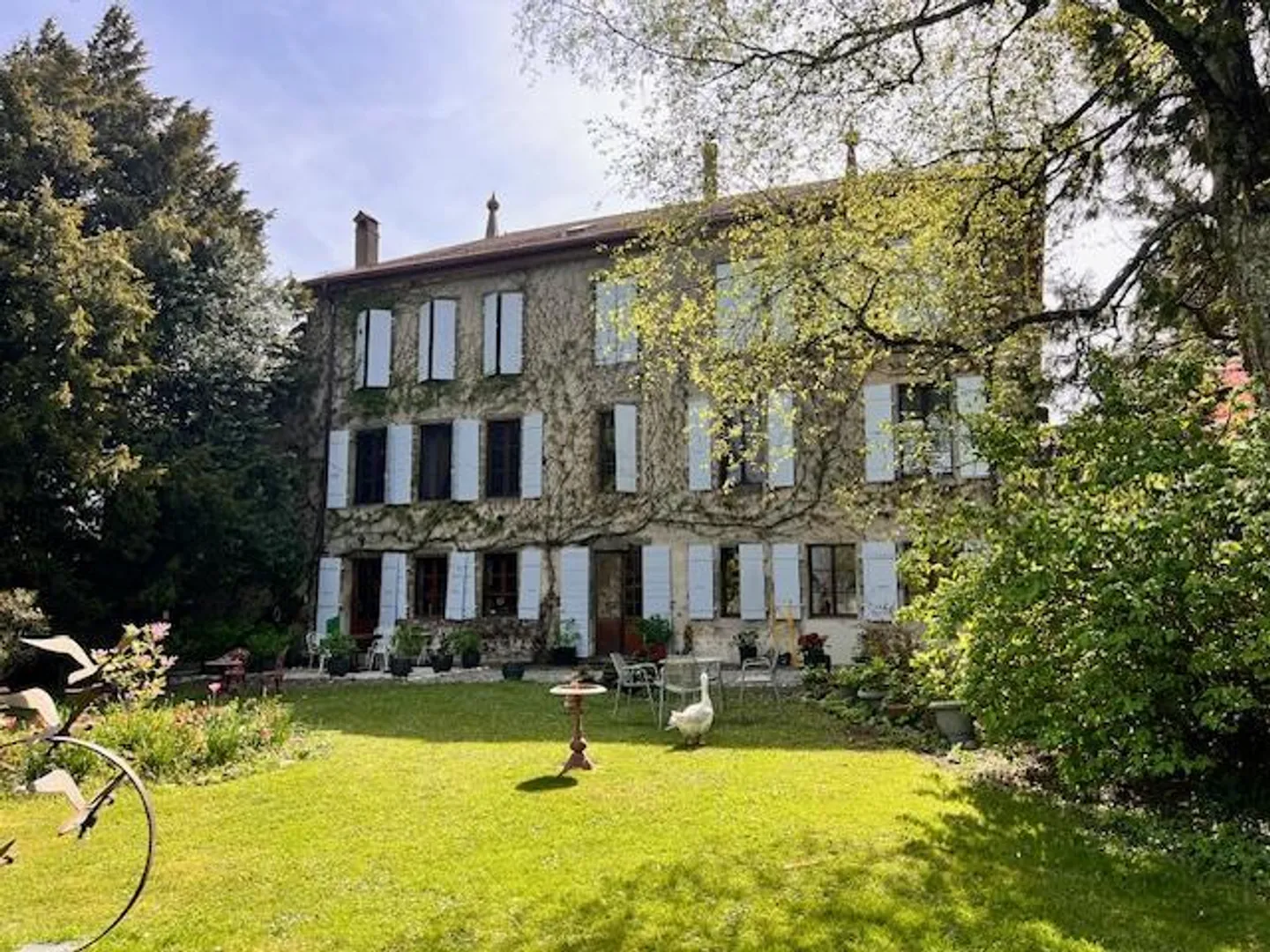 Grande casa di villaggio in vitalizio nella campagna ginevrina di Satigny - Foto 1 di 10