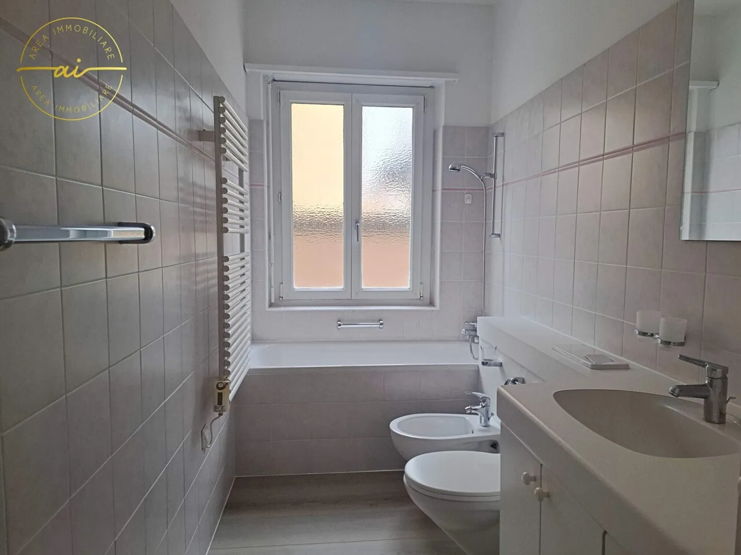 4.5 ROOM APARTMENT IN THE PALAPENZ AREA IN CHIASSO - Photo 6 of 7