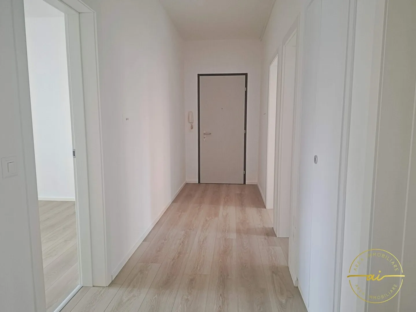 4.5 ROOM APARTMENT IN THE PALAPENZ AREA IN CHIASSO - Photo 2 of 7