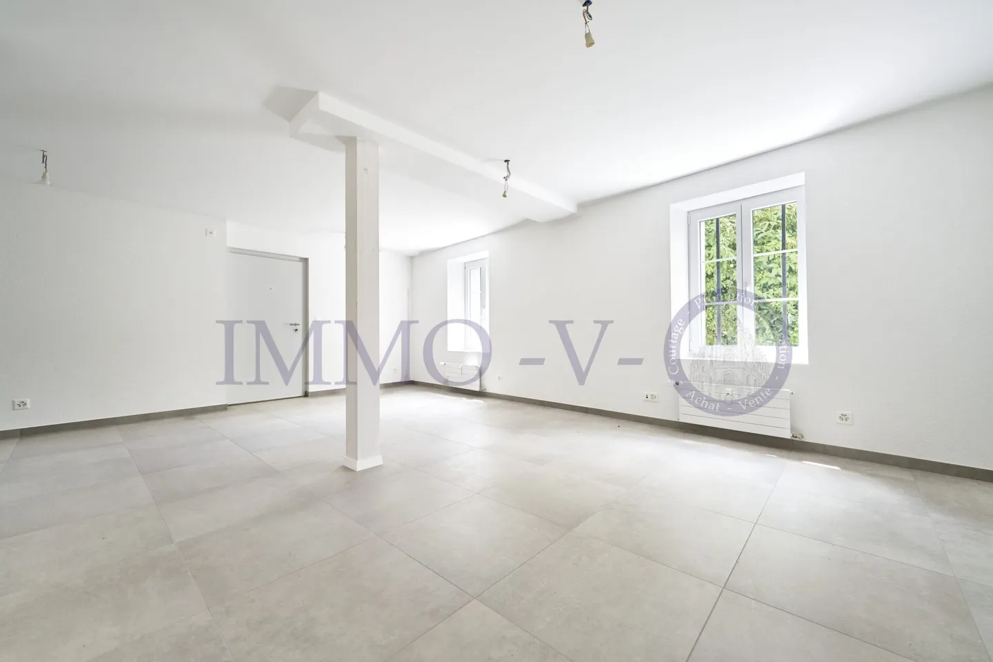 DUPLEX DE STANDING ENTIEREMENT RENOVE - Photo 3 sur 9