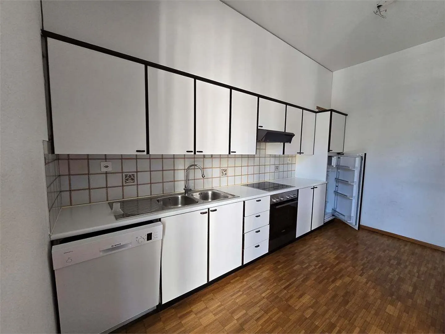 Chiasso (Via Puccini 2) - Spacieux 3.5 Pièces de 95 m² au Rez-de-Chaussée avec Grand B - Photo 4 sur 13