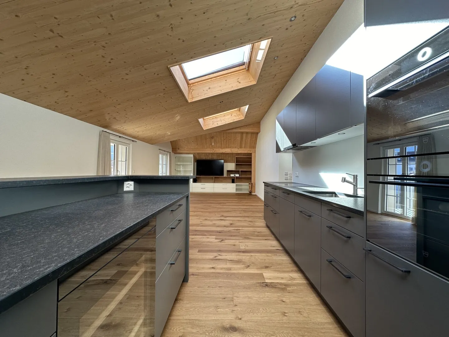 Mehrfamilienhaus in der Altstadt von Glarus - Foto 6 von 14