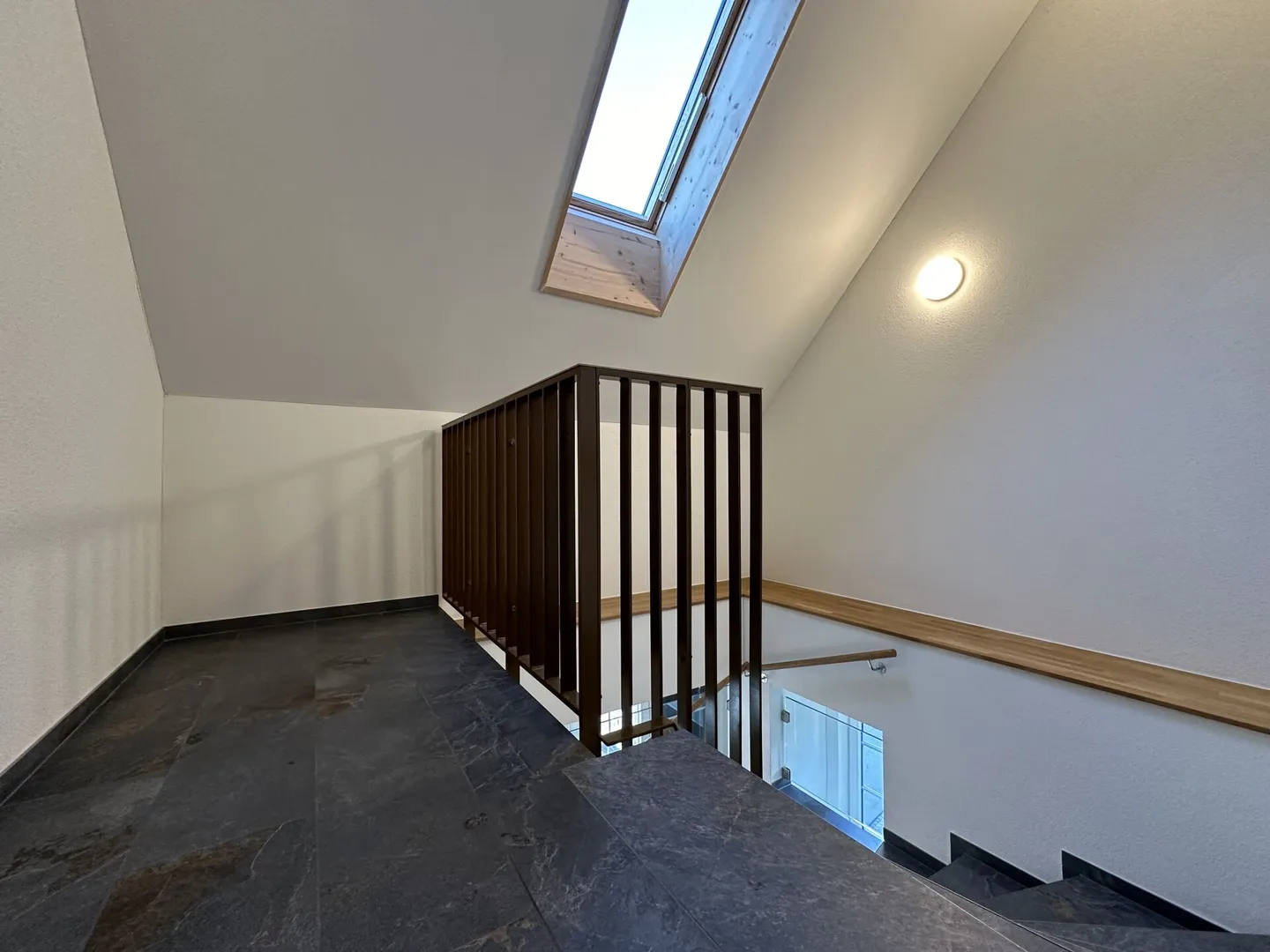 Mehrfamilienhaus in der Altstadt von Glarus - Foto 12 von 14