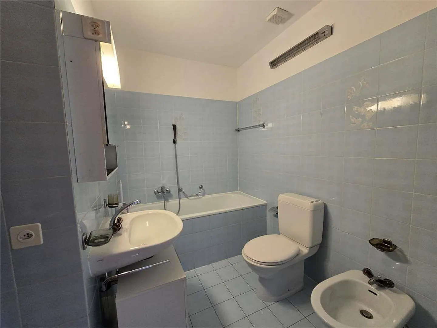 Chiasso (Via Puccini 2) - Spacieux 3.5 Pièces de 95 m² au Rez-de-Chaussée avec Grand B - Photo 10 sur 13