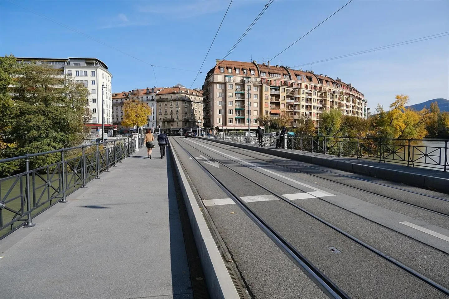 Appartement de 80m2 à Carouge - Photo 1 sur 13