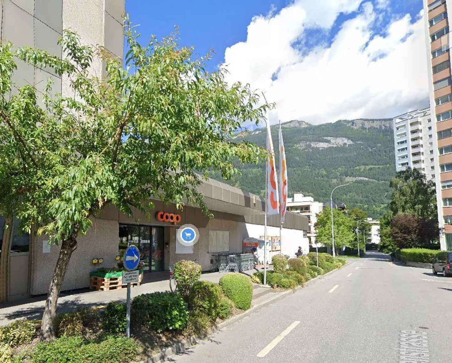 Place de parking extérieur à louer dans un bon emplacement - Photo 1 sur 1